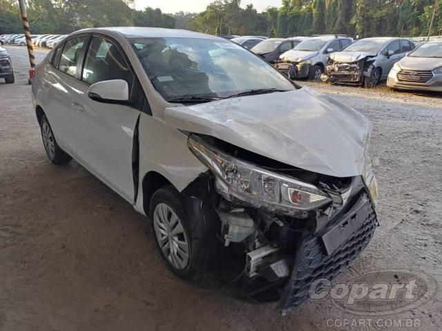 2024 TOYOTA YARIS SEDA 