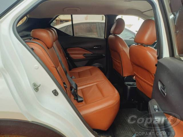 2017 NISSAN KICKS 
