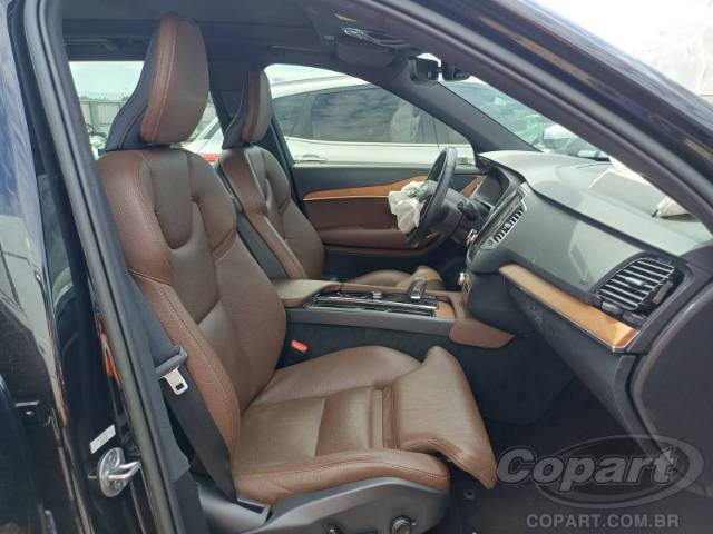 2022 VOLVO XC90 