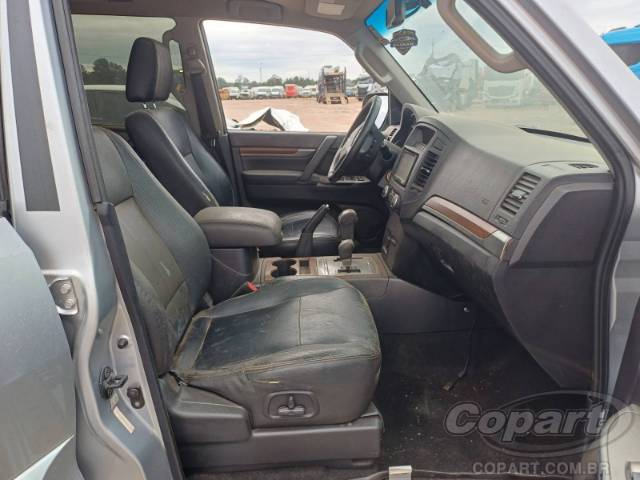 2012 MITSUBISHI PAJERO FULL 