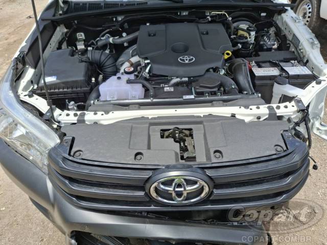 2024 TOYOTA HILUX CS 