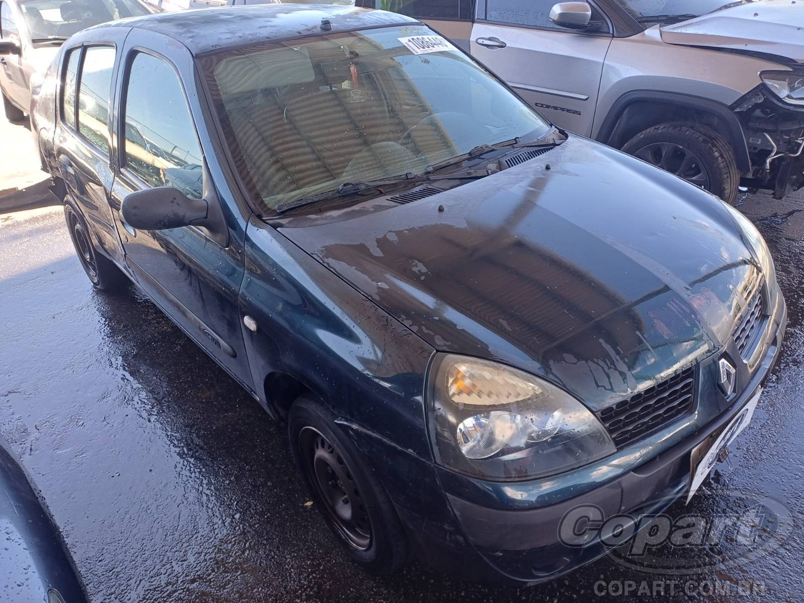 RENAULT CLIO SEDAN 2004