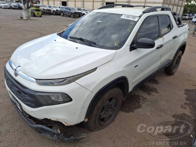 2017 FIAT TORO 