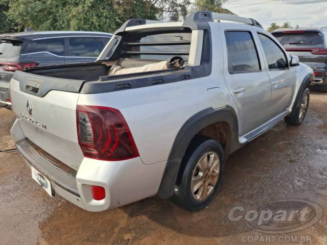 2022 RENAULT DUSTER OROCH 