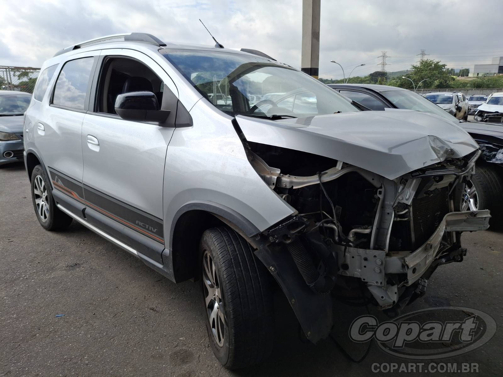 Veículo GM - Chevrolet Spin Chevrolet Spin Activ AT6 1.8 Econo.Flex 2016 Colisão Média Monta 2016 em leilão