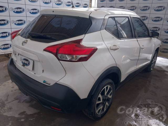2018 NISSAN KICKS 