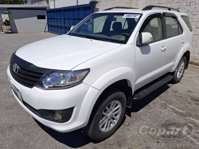 2013 TOYOTA HILUX SW4 