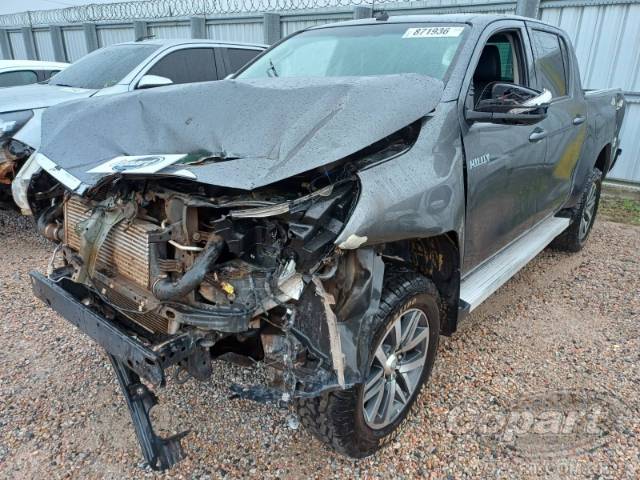 2017 TOYOTA HILUX CD 