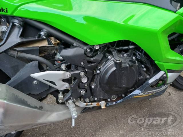2025 KAWASAKI NINJA 500 