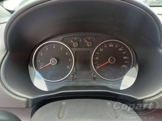 2015 VOLKSWAGEN VOYAGE 