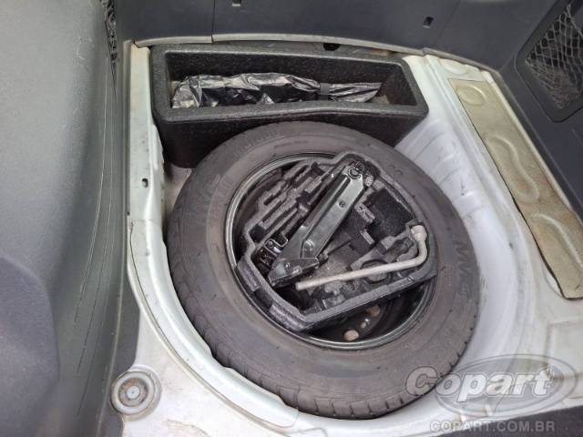 2013 VOLKSWAGEN SPACEFOX 