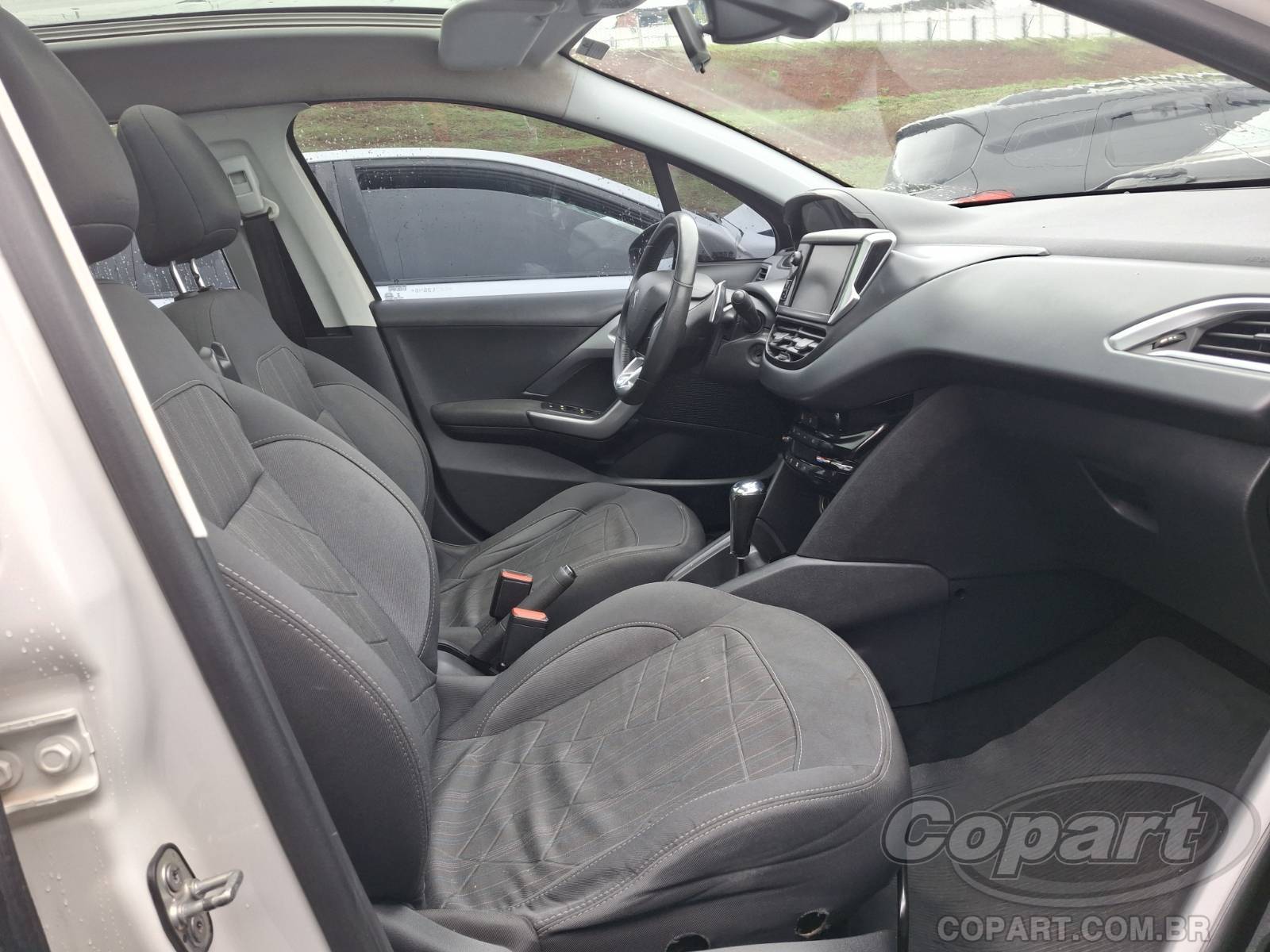 Foto 5: 2014 PEUGEOT 208