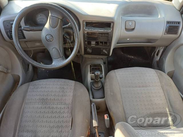 2001 VOLKSWAGEN GOL 