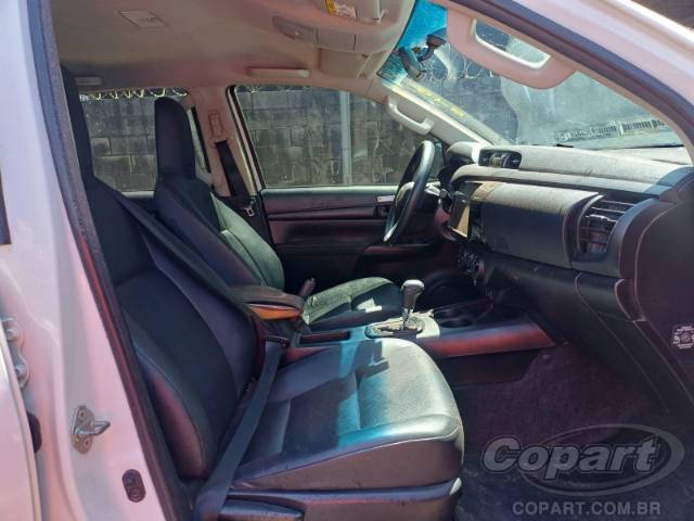 2024 TOYOTA HILUX CD 