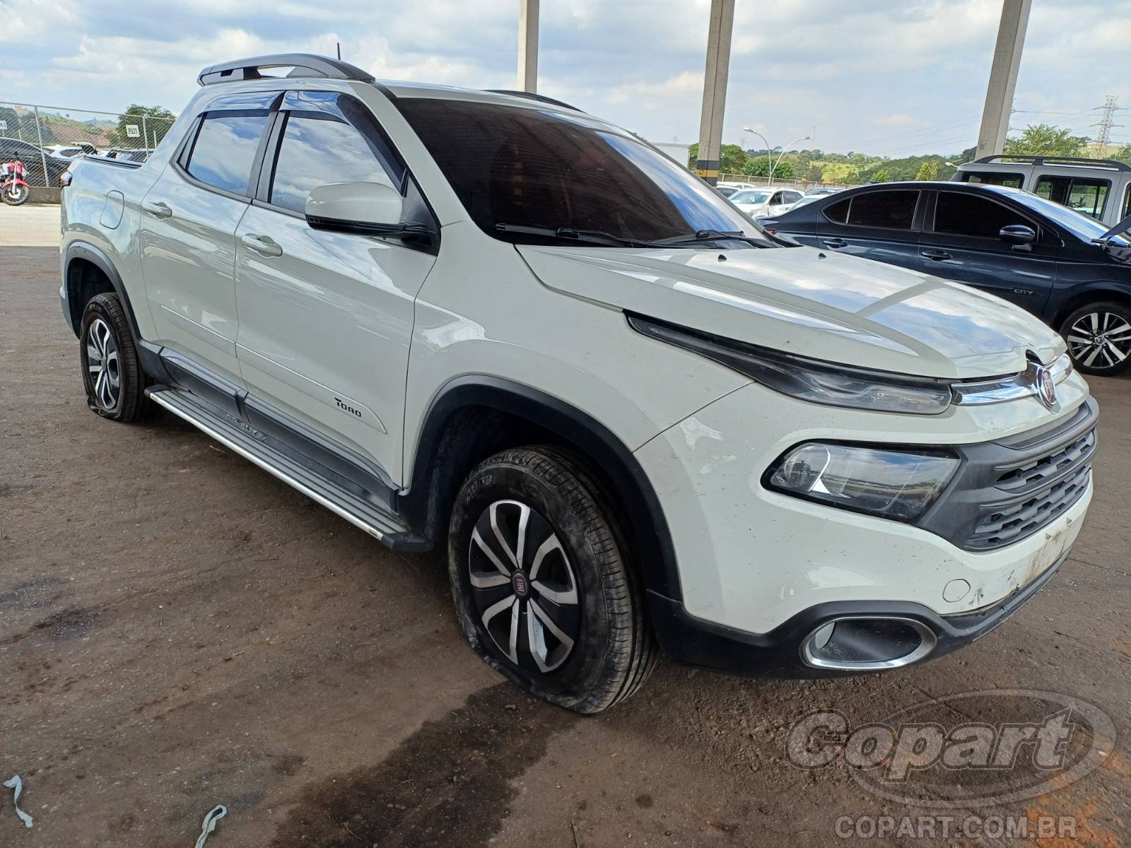 Fiat Toro Freedom AT6 1.8 16V 2019 Queimado Médio
