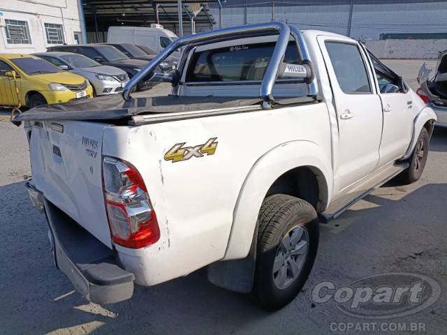 2014 TOYOTA HILUX CD 