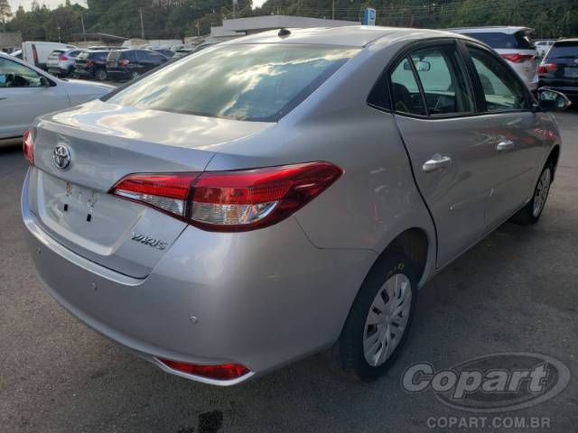 2023 TOYOTA YARIS SEDA 