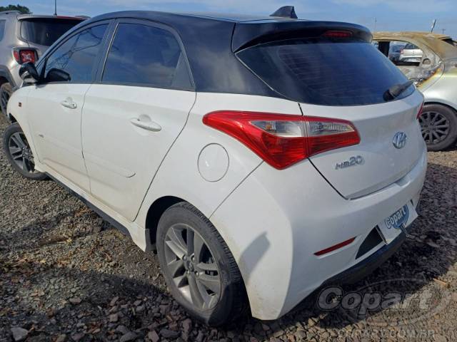 2015 HYUNDAI HB20 