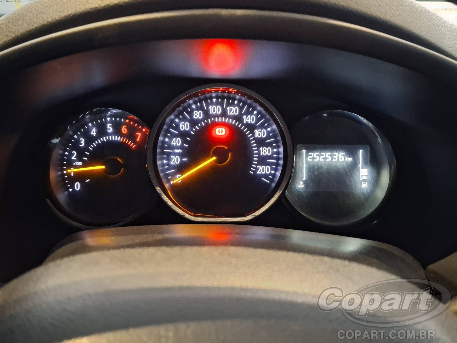 Foto 8 de 10: 2022 RENAULT LOGAN