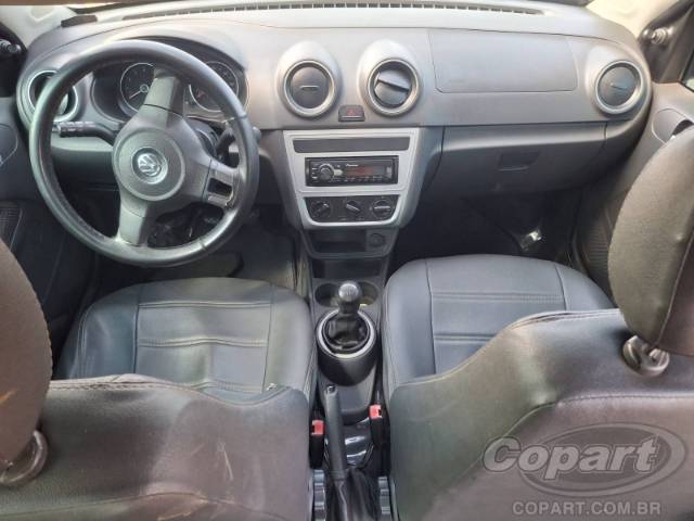 2016 VOLKSWAGEN VOYAGE 
