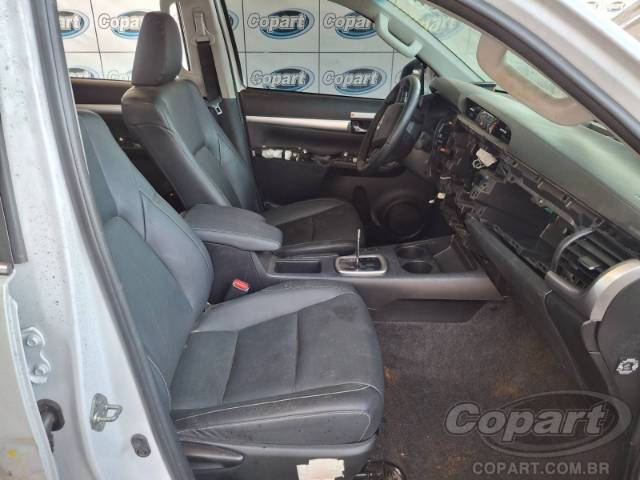 2024 TOYOTA HILUX CD 