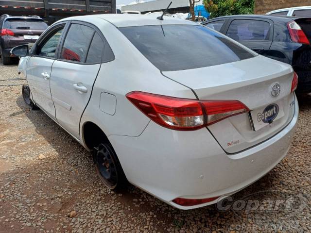 2024 TOYOTA YARIS SEDA 