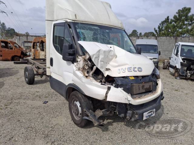 2021 IVECO DAILY 