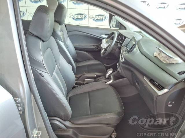 2025 CHEVROLET TRACKER 