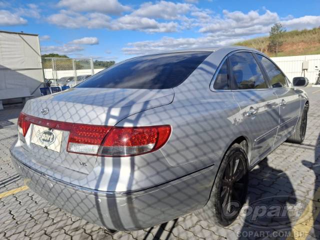 2010 HYUNDAI AZERA 