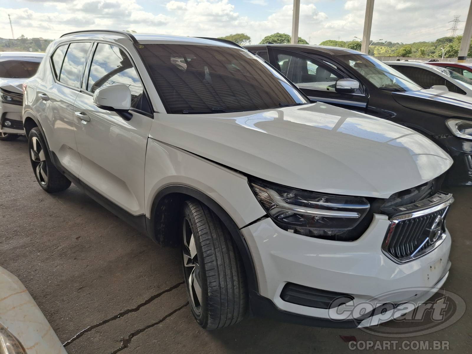VOLVO XC40