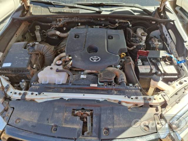 2024 TOYOTA HILUX CD 