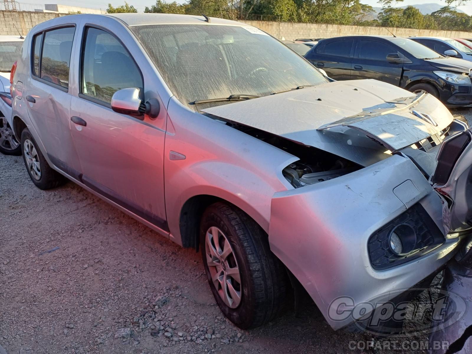 Veículo Renault Sandero RENAULT SANDERO Expression 1.0 16V Hi-Flex 2013 2013 em leilão