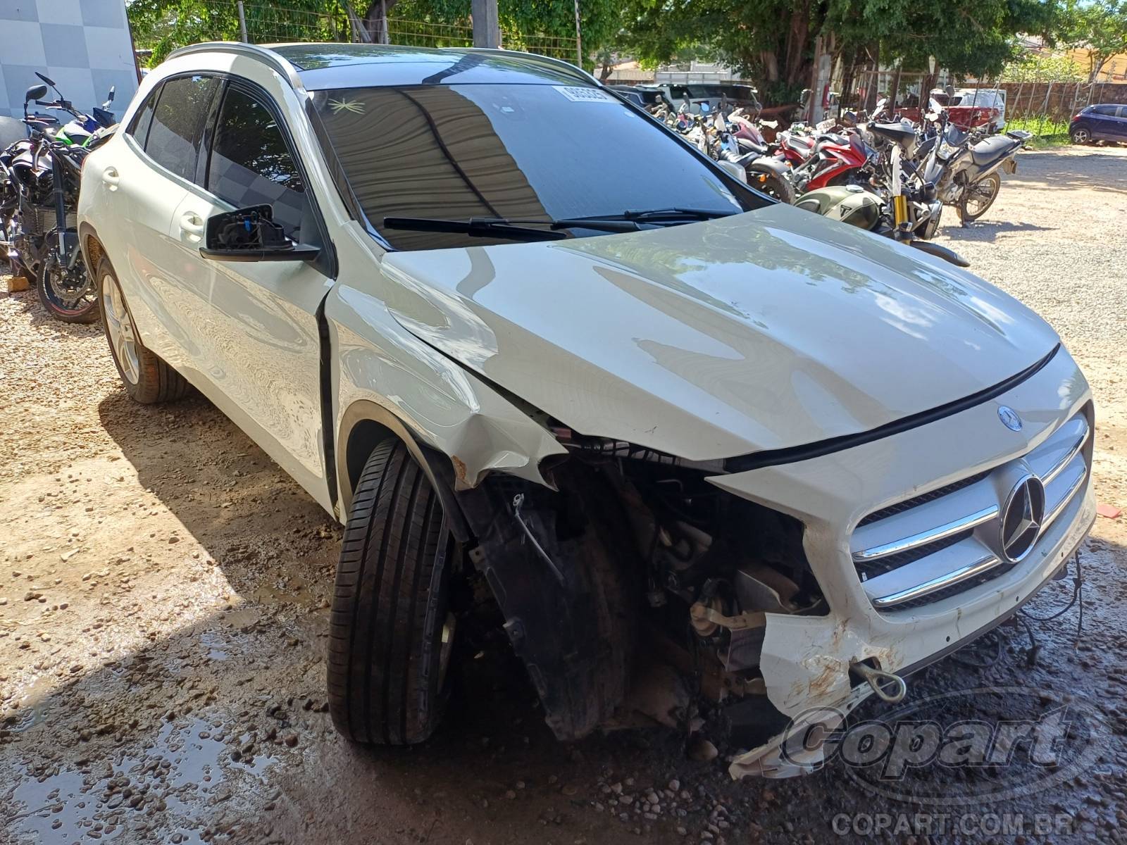 Veículo Mercedes-Benz GLA Mercedes Benz GLA 200 1.6 16V Turbo 2017 Pequena Monta 2017 em leilão