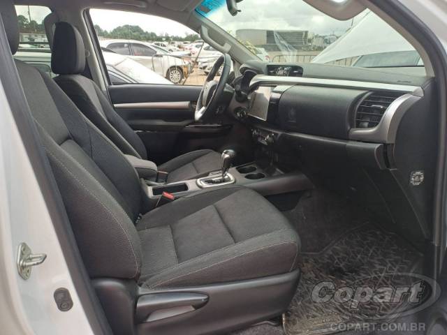 2024 TOYOTA HILUX CD 