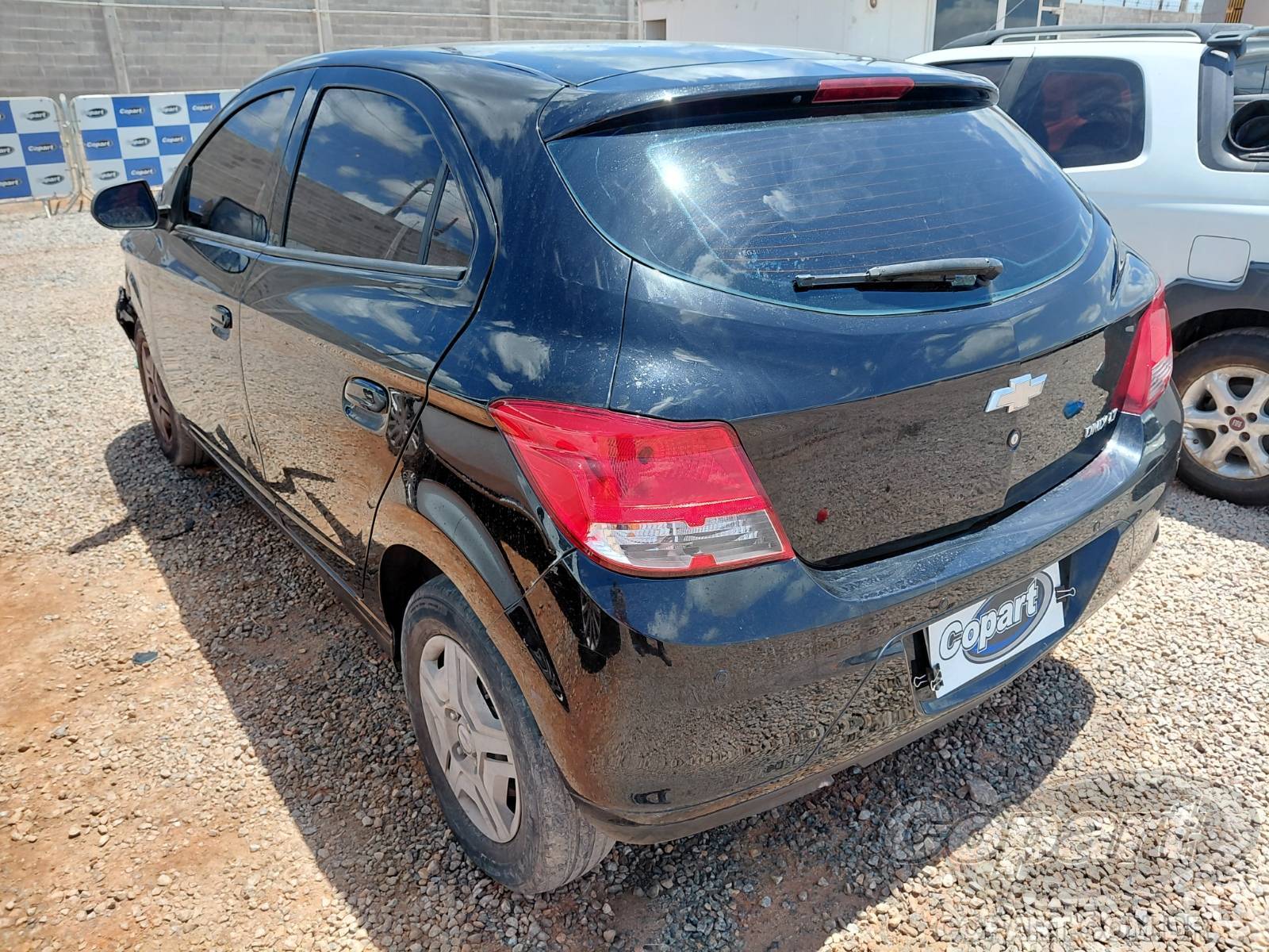 2014 CHEVROLET ONIX — foto 3 de 11