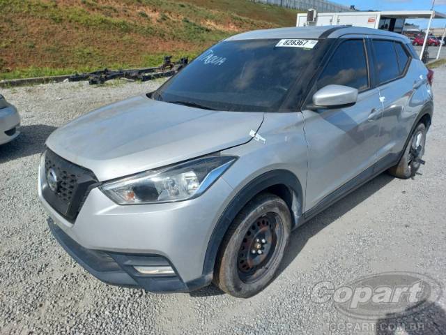 2021 NISSAN KICKS 