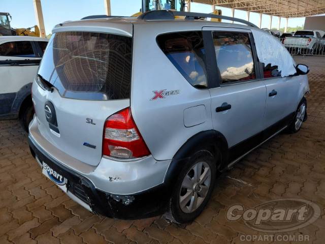 2010 NISSAN LIVINA 