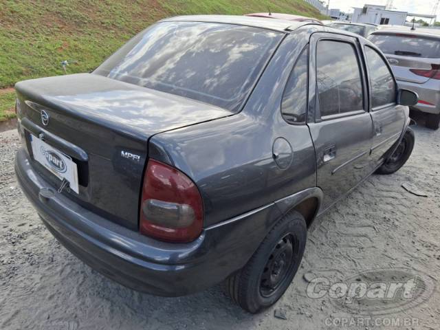 2002 CHEVROLET CORSA SEDAN 