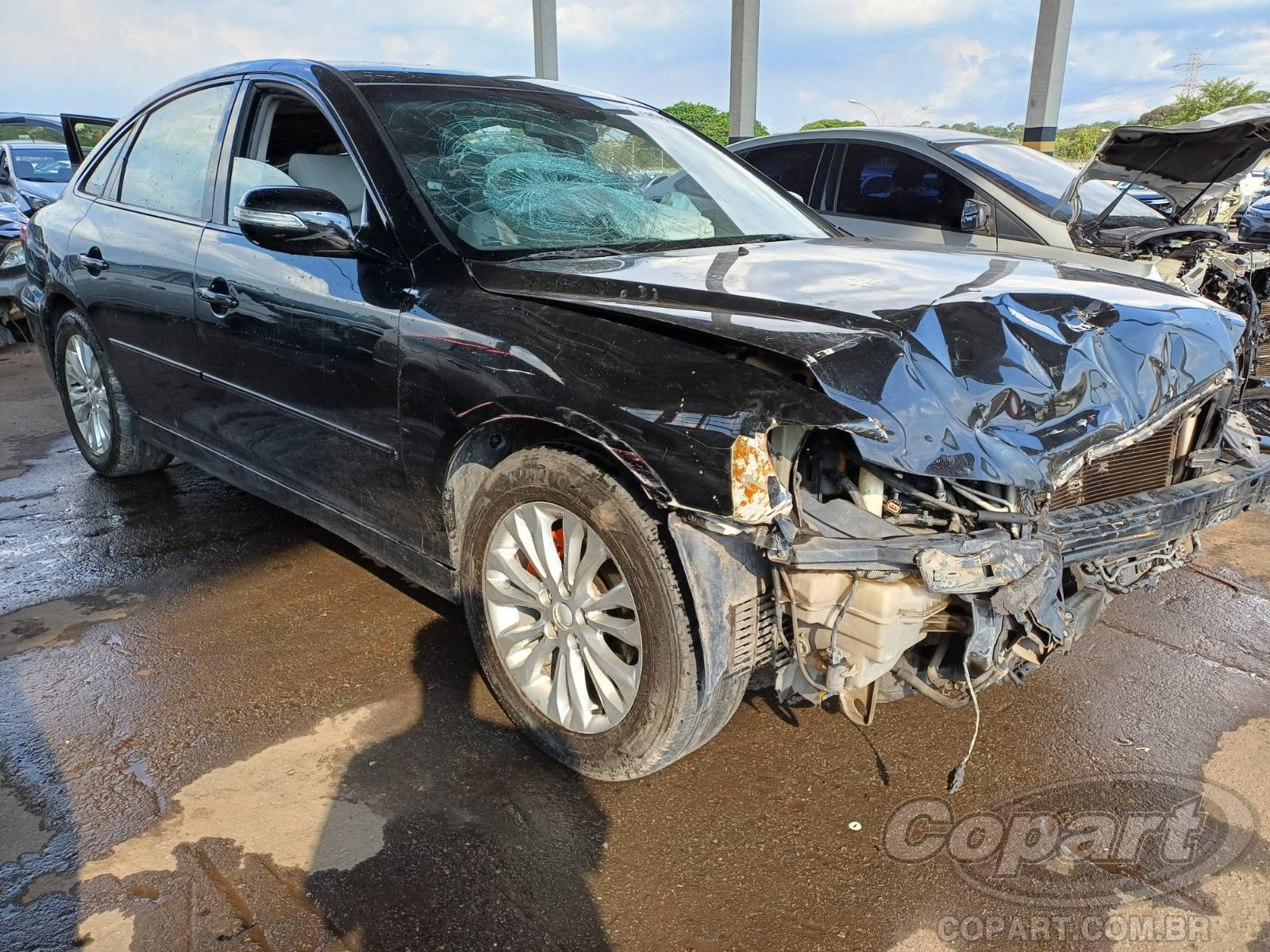 Veículo Hyundai Azera Hyundai Azera GLS 3.3 V6 2011 Colisão Média Monta 2011 em leilão