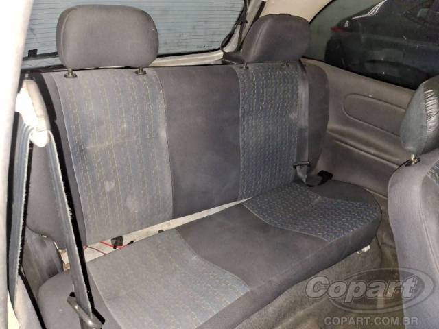 2001 CHEVROLET CORSA 