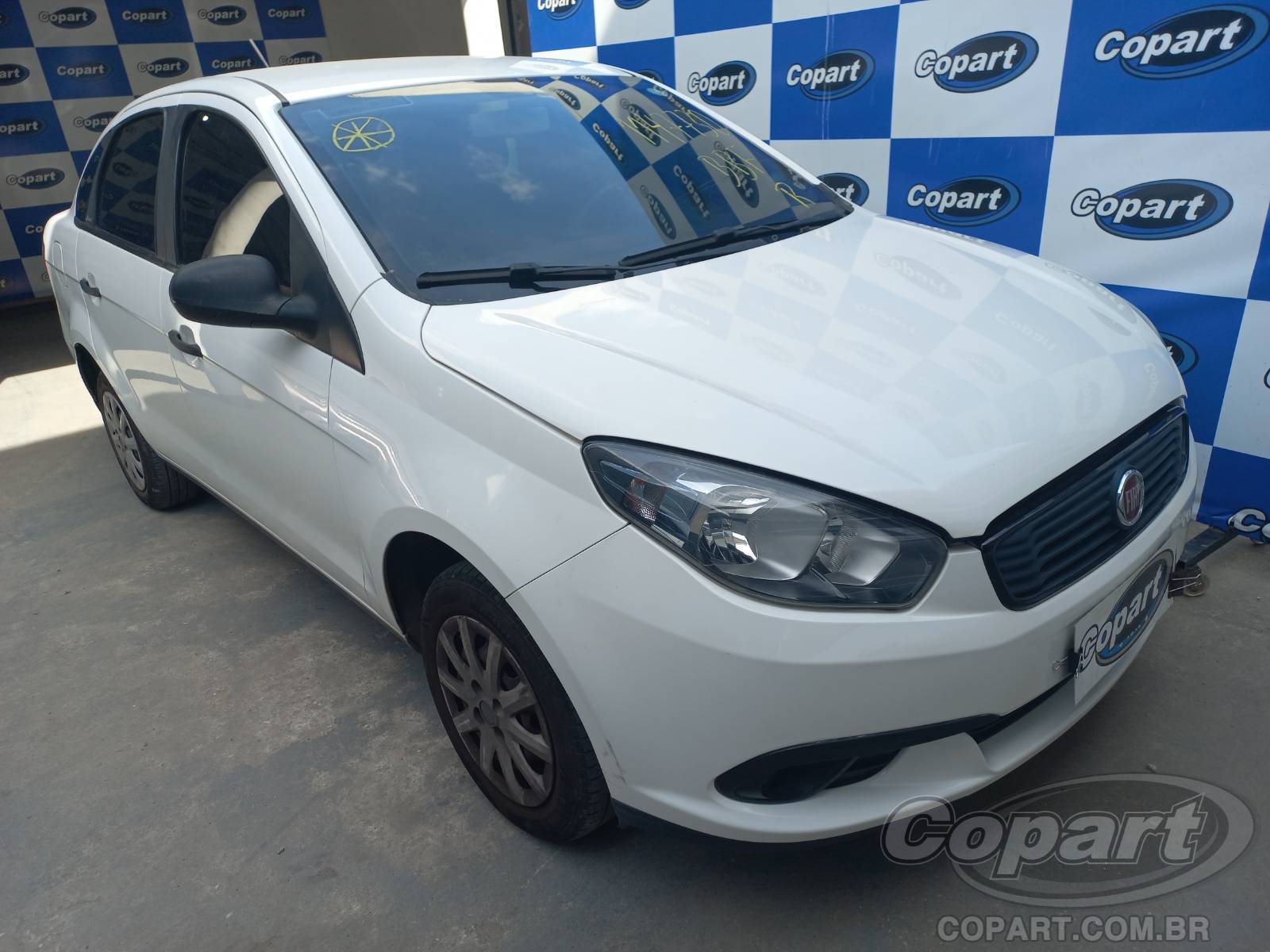 Fiat Grand Siena 2021 em leilão