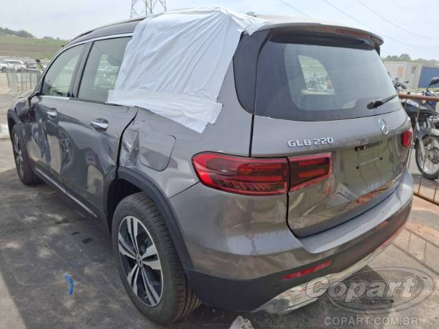 2025 MERCEDES BENZ GLB 