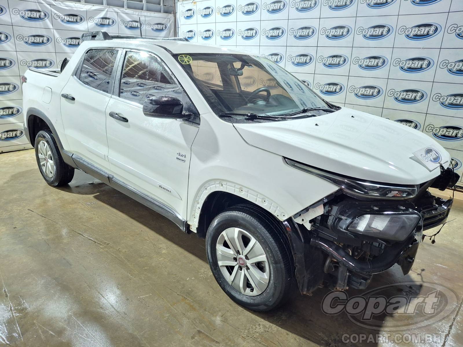 Veículo Fiat Toro FIAT TORO 2.0 MULTIJET TURBO 2017 COLISÃO PEQUENA MONTA 2017 em leilão
