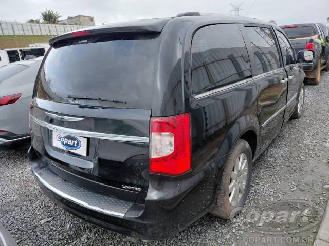 2014 CHRYSLER TOWN   COUNTRY 