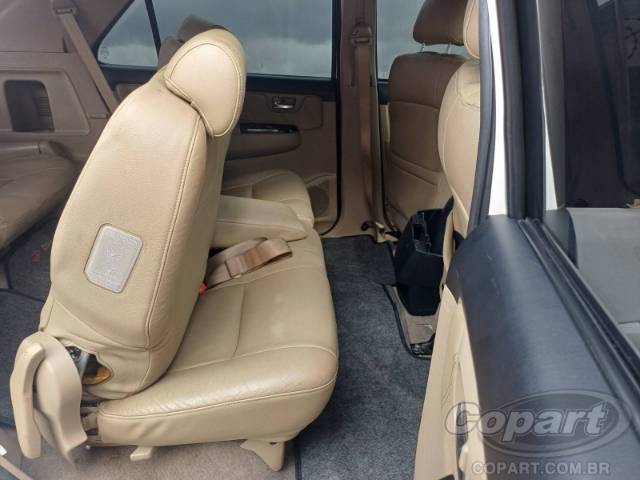 2015 TOYOTA HILUX SW4 
