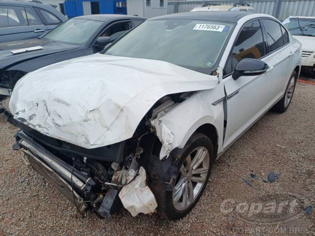 2018 VOLKSWAGEN PASSAT 