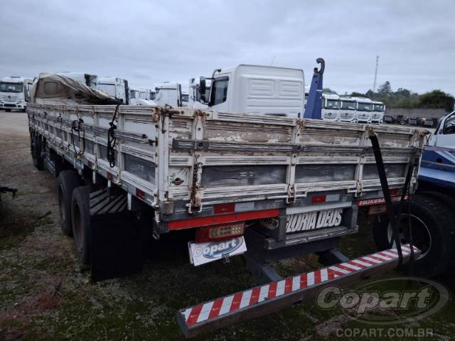 2021 VOLVO VM 