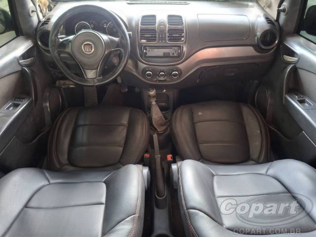 2016 FIAT GRAND SIENA 