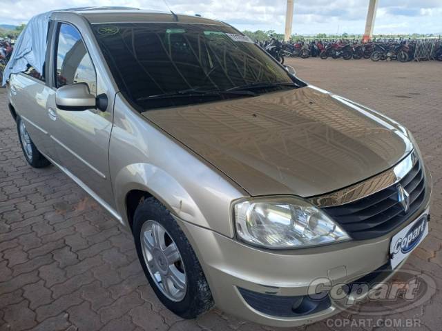2013 RENAULT LOGAN 