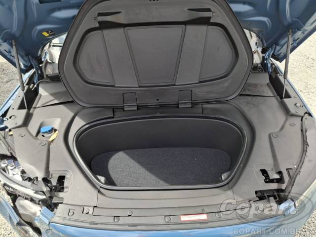 2023 VOLVO XC40 